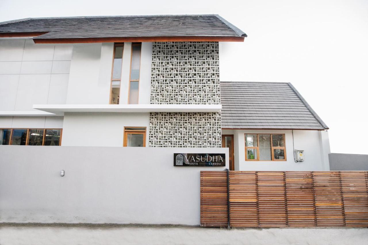 Vasudha Hostel Canggu Ngoại thất bức ảnh